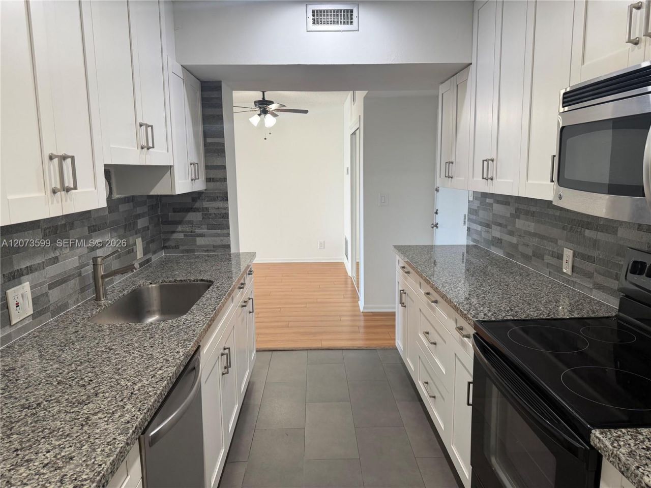 4200 Hillcrest Dr , Unit 809, Hollywood, FL 33021 Photo