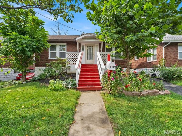 8904 Olden Avenue, St Louis, MO 63114