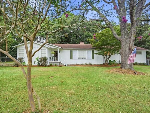 268 Carnation Street , Mobile, AL 36609