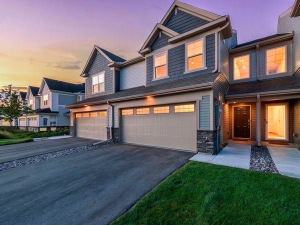 1515 Camden Court , Shakopee, MN 55379