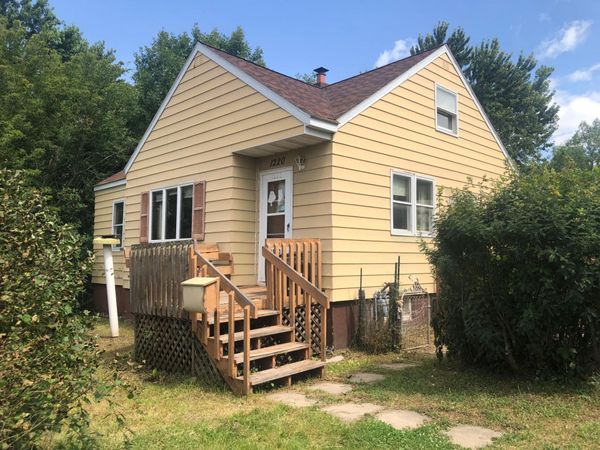 1220 14th Avenue E, Hibbing, MN 55746