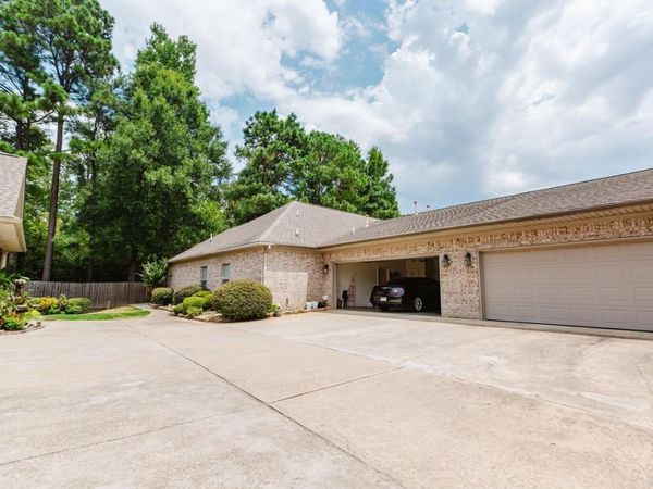 603 Stagecoach Vlg, Little Rock, AR 72210