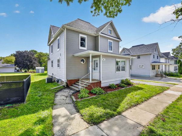 407 S Lincoln Avenue, Beaver Dam, WI 53916