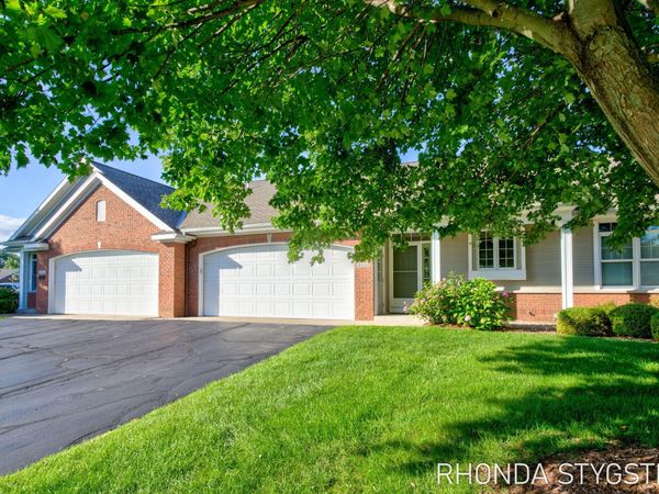 4732 Charleston Court, Holland, MI 49423