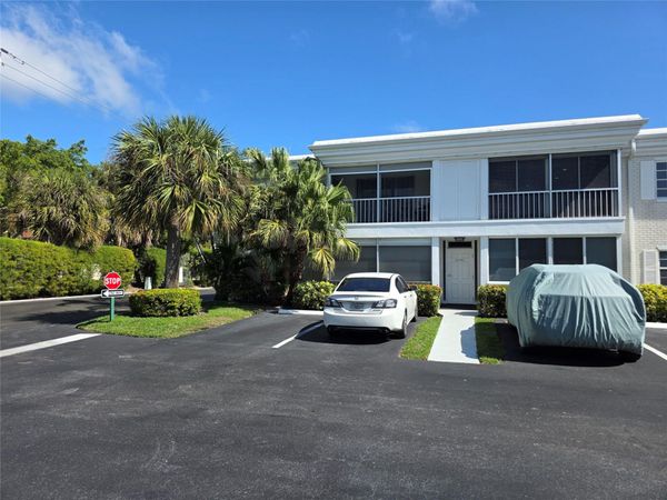 6391 Bay Club Drive, Unit 4, Fort Lauderdale, FL 33308