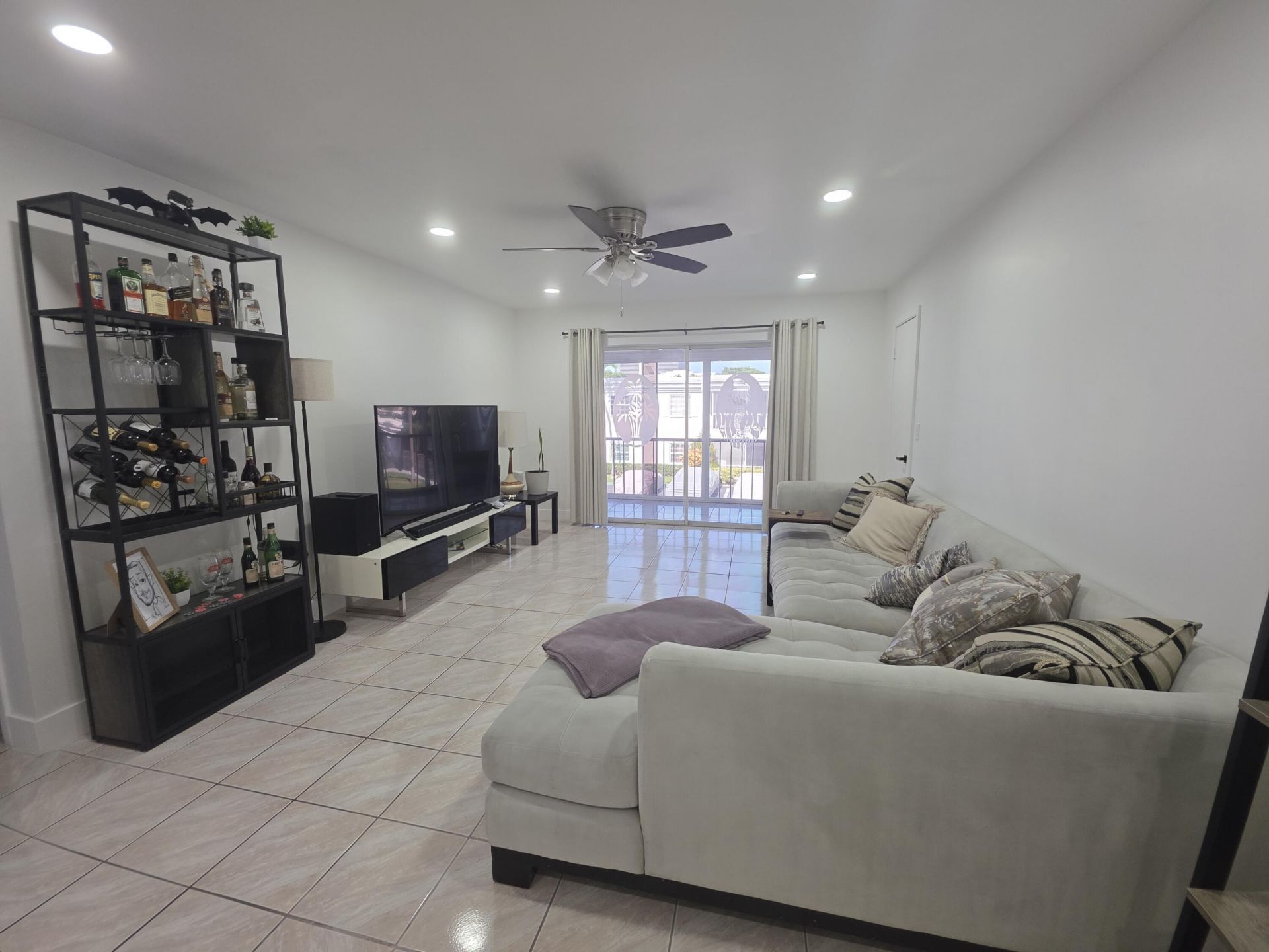 6391 Bay Club Drive, Unit 4, Fort Lauderdale, FL 33308 Photo