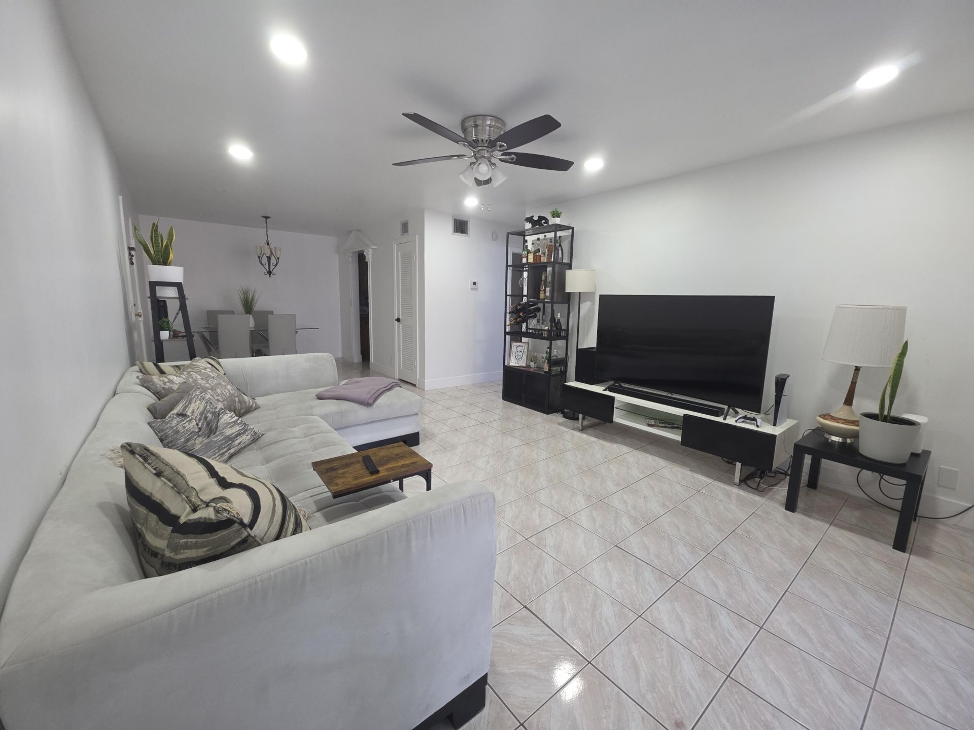 6391 Bay Club Drive, Unit 4, Fort Lauderdale, FL 33308 Photo