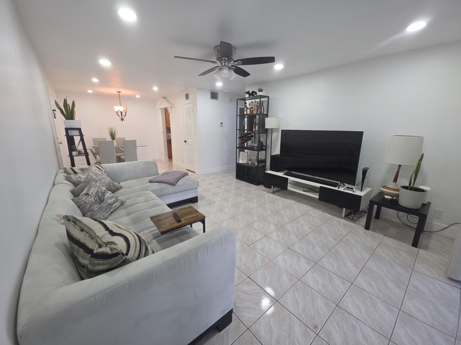 6391 Bay Club Drive, Unit 4, Fort Lauderdale, FL 33308 Photo