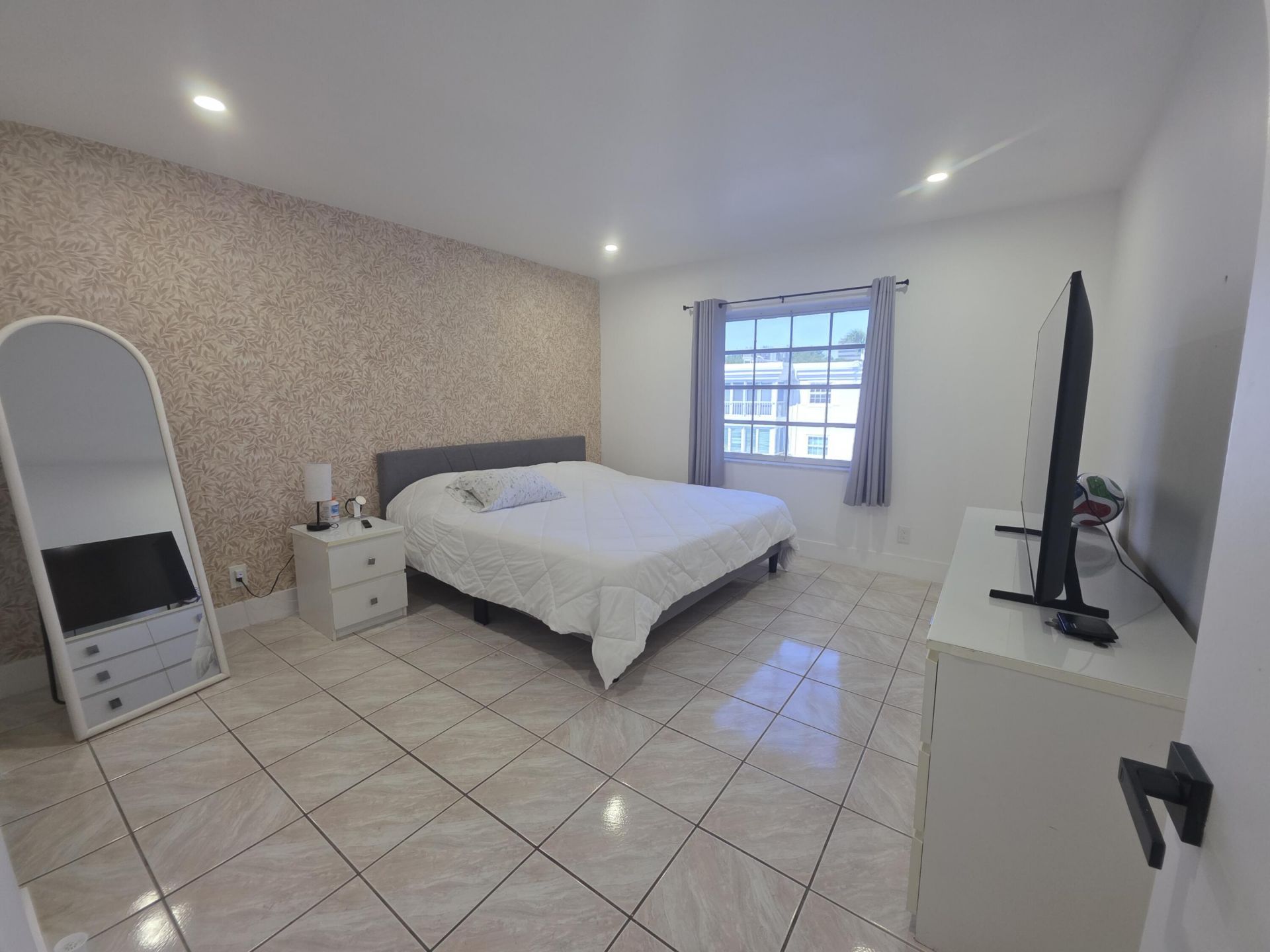 6391 Bay Club Drive, Unit 4, Fort Lauderdale, FL 33308 Photo