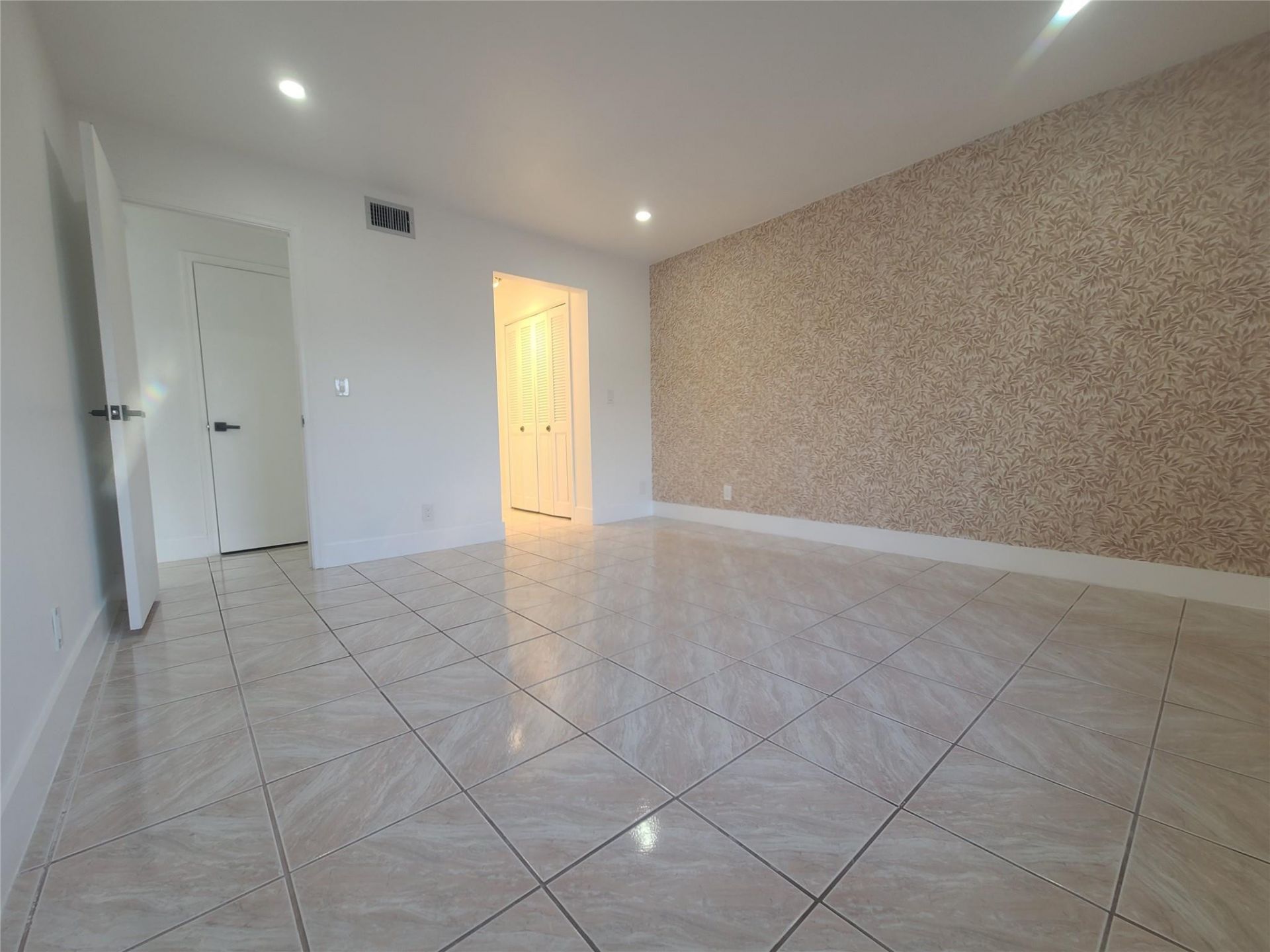 6391 Bay Club Drive, Unit 4, Fort Lauderdale, FL 33308 Photo