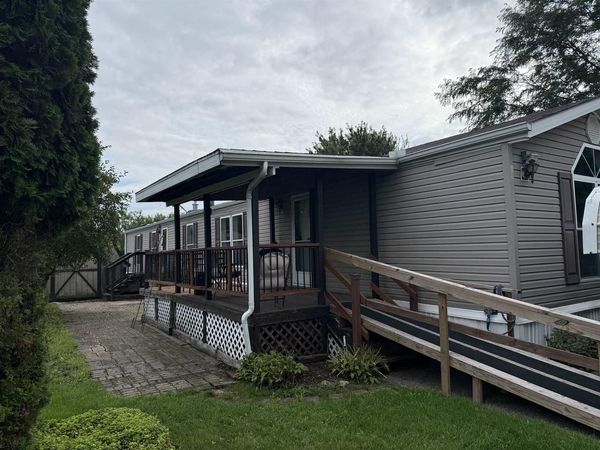 601 Wauona Trail, Unit 58, Portage, WI 53901