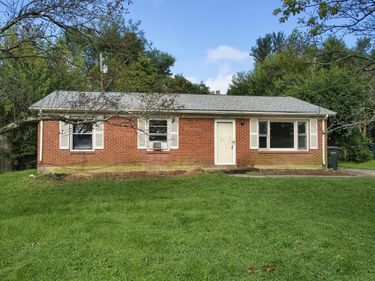 605 Elk Lake Drive, Lexington, KY 40517