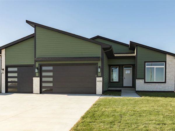 1420 NW Linda Lane, Waukee, IA 50263