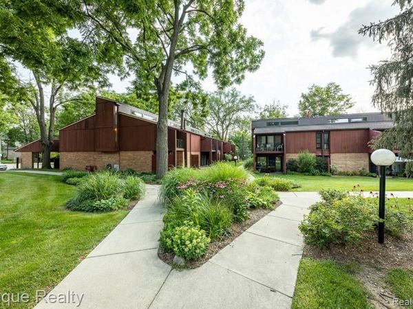 1803 Independence Boulevard , Ann Arbor, Mi 48104