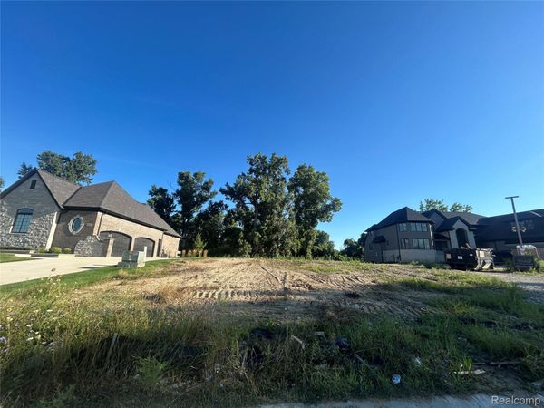 6883 Roseberry Drive, Shelby Township, Mi 48316