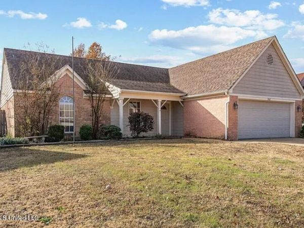 1067 S Parkview , Southaven, MS 38671