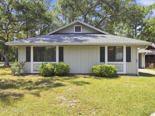 1 Fox Trot , Diamondhead, MS 39525