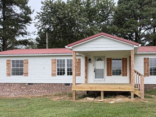 895 Harve Brown Rd, Bethpage, TN 37022