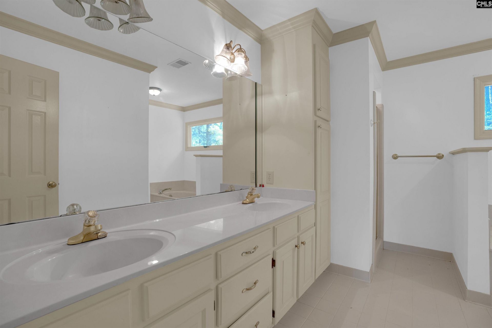 305 Bridgecreek Drive  Photo 29