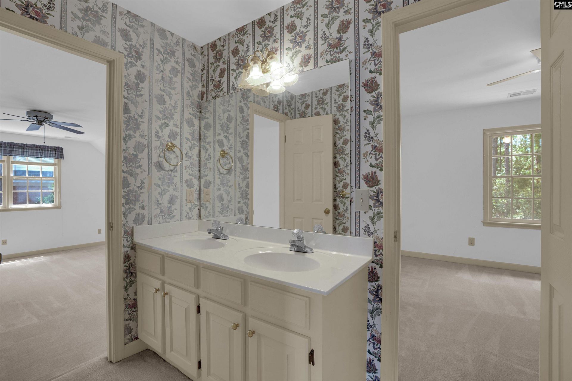 305 Bridgecreek Drive  Photo 35