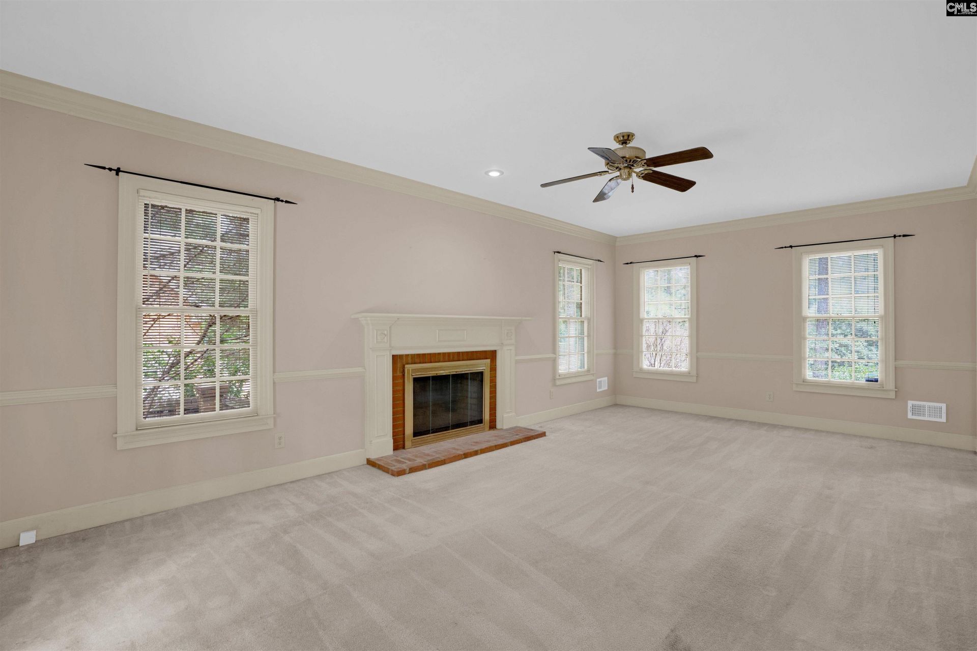 305 Bridgecreek Drive  Photo 7