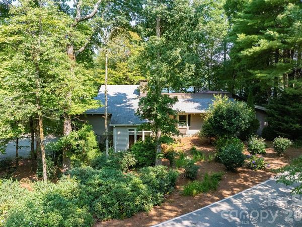 73 Lake Point Drive , Lake Toxaway, NC 28747
