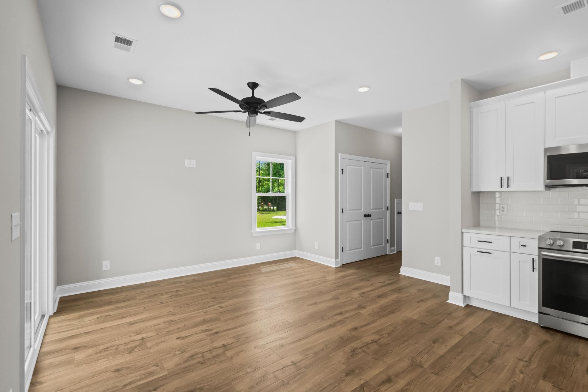 16 Graybo Ln Photo 12