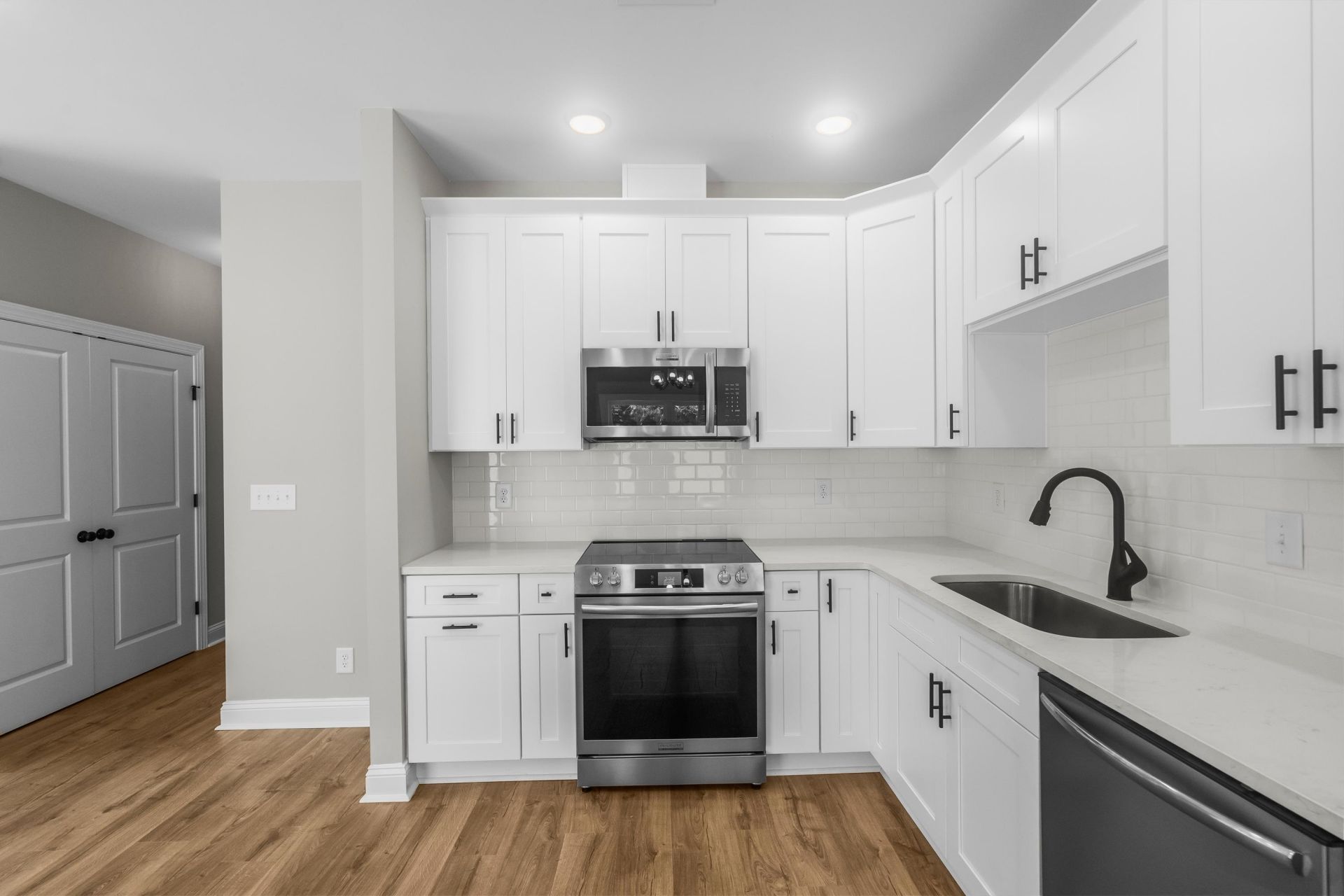 16 Graybo Ln Photo 8