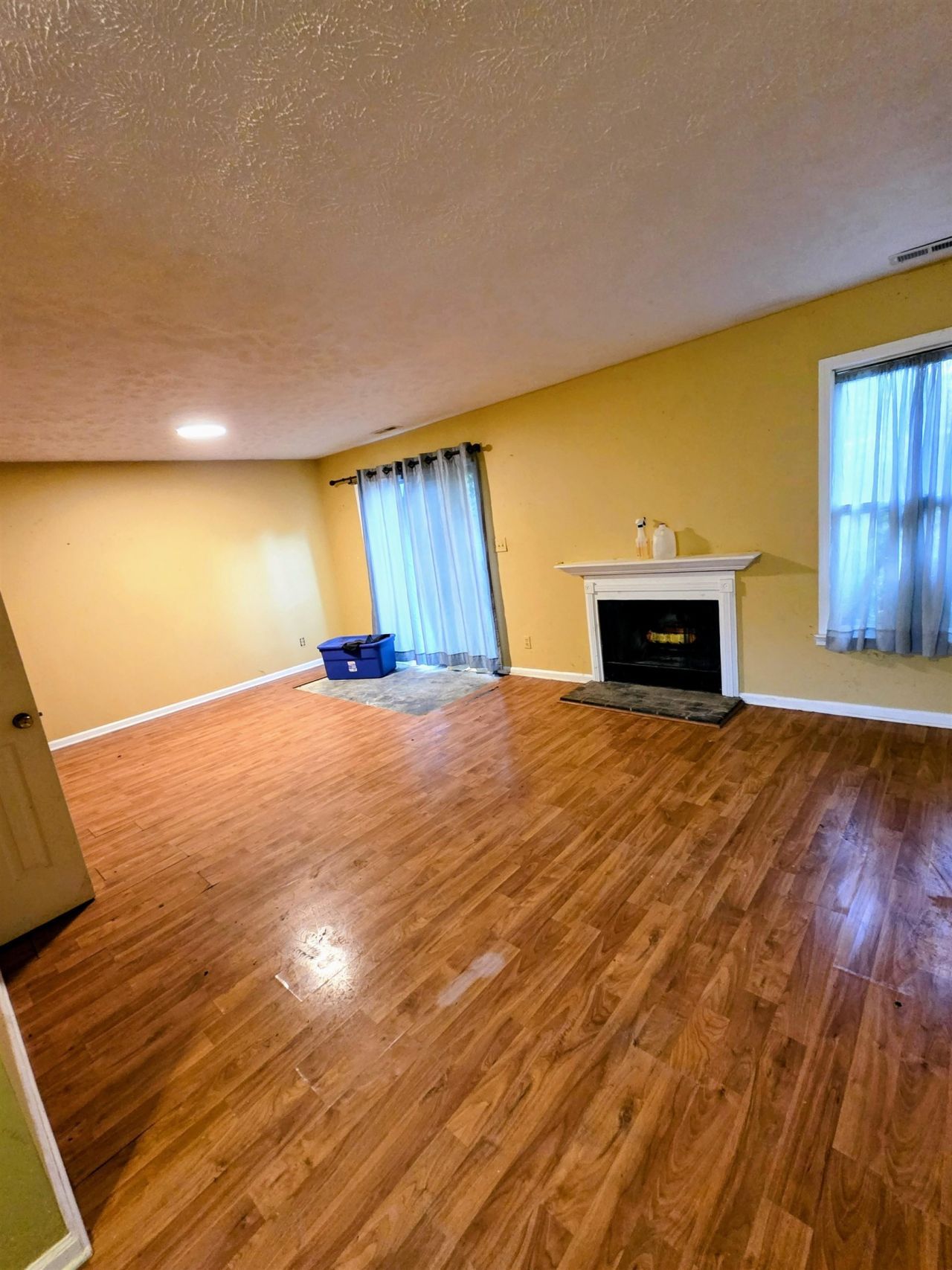 19 Indian Oak Ln. Photo 6