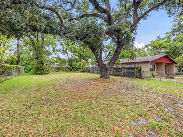1706 E IDELL STREET , TAMPA, FL 33604