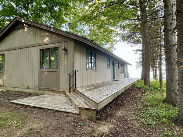 1196 Cherry Drive, South Haven, MI 49090