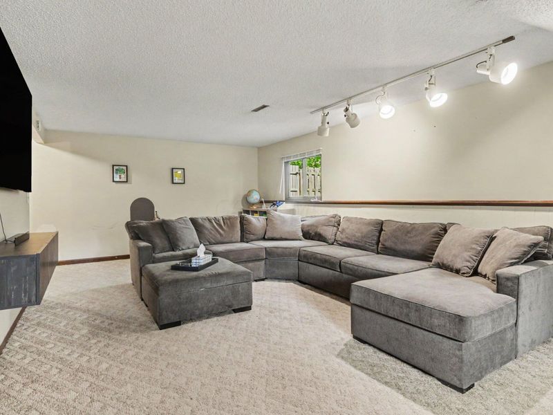 5688 Duquesne Place, Columbus, OH 43235 Photo 21