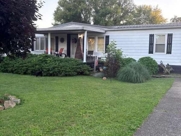 106 Boley, OAK HILL, WV 25901