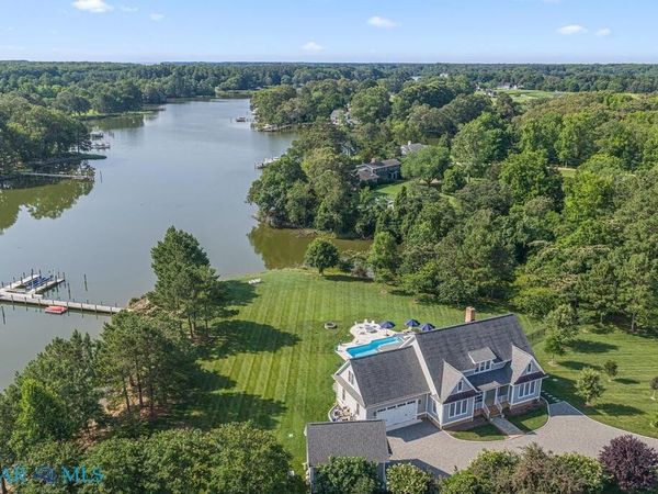 311 Grove Point Road , Kilmarnock, VA 22482