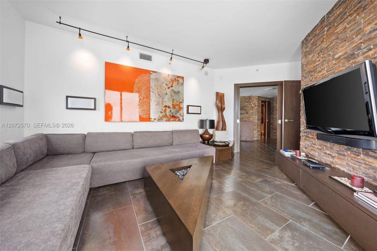 110 Washington Ave , Unit 1709, Miami Beach, FL 33139 Photo