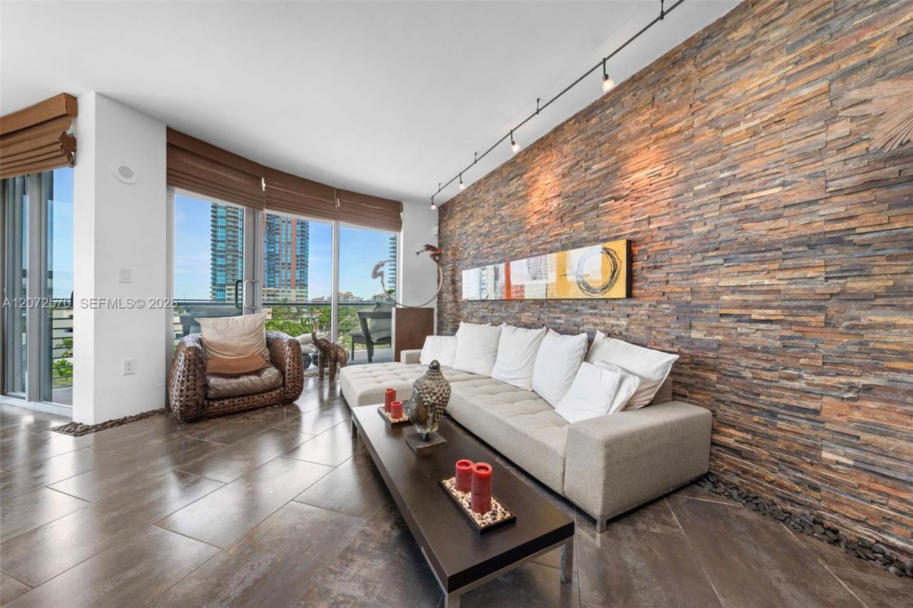 110 Washington Ave , Unit 1709, Miami Beach, FL 33139 Photo