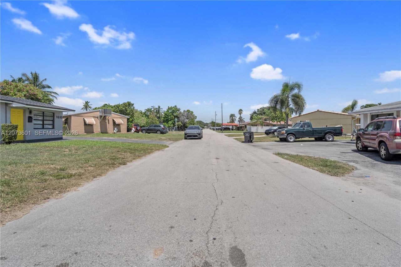 1610 S 24th Ct, Hollywood, FL 33020 Photo