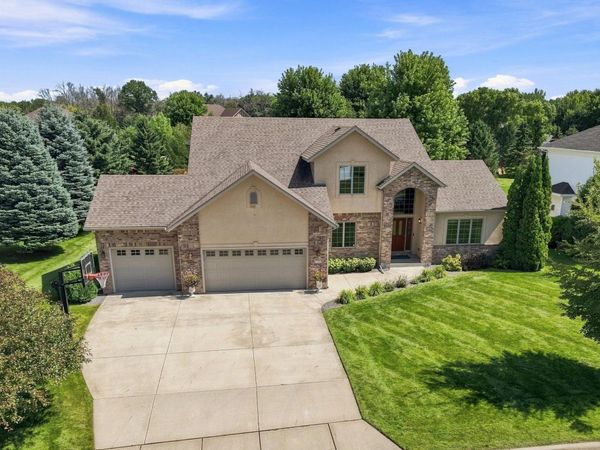 2270 Deer Trail Lane NE, Owatonna, MN 55060
