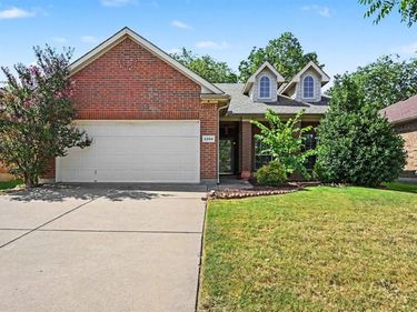 2204 Priscella Drive, Fort Worth, TX 76131