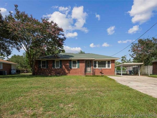 1741 Wayne Lane, Fayetteville, NC 28304