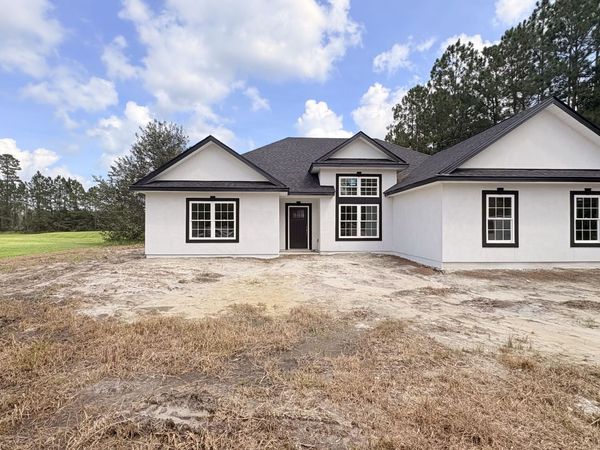 225 Lakes Drive, Brunswick, GA 31523