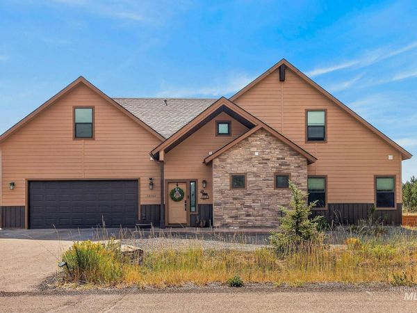 13102 Hawks Bay Road, Donnelly, ID 83615