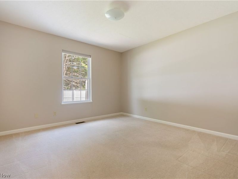 315 Abby Lane, Hartville, OH 44632 Photo 11