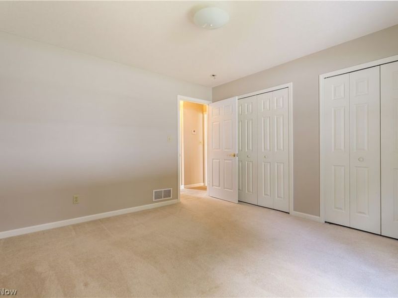 315 Abby Lane, Hartville, OH 44632 Photo 13