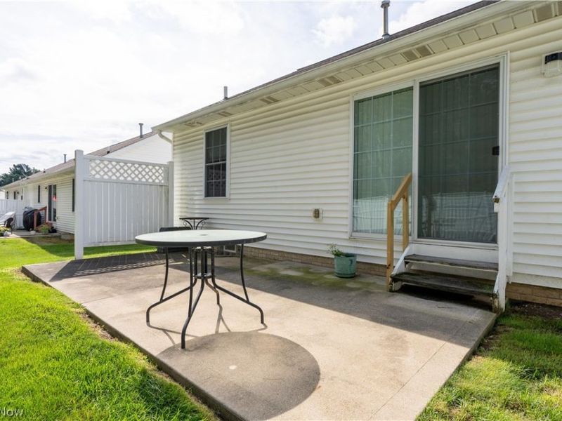 315 Abby Lane, Hartville, OH 44632 Photo 6