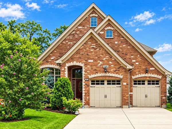 2281 Elmira Avenue , Des Plaines, IL 60018