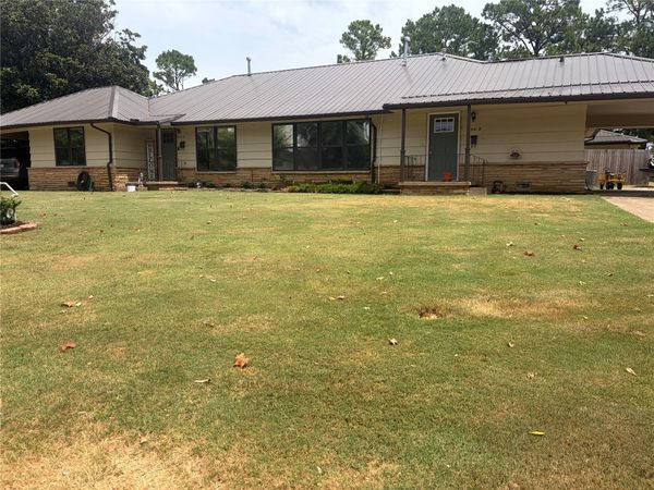 641 Apple Street , Sapulpa, OK 74066