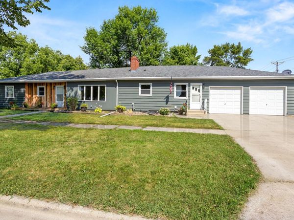 824 4th Avenue N, Wahpeton, ND 58075