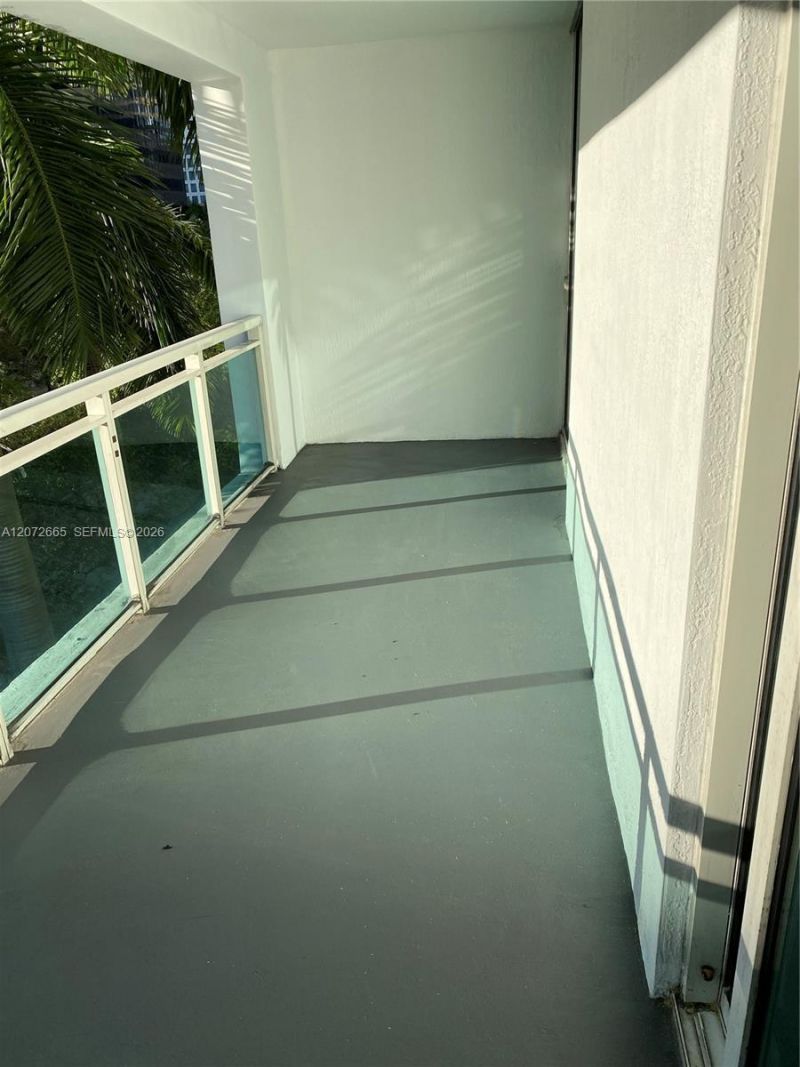 950 Brickell Bay Dr, Unit 801, Miami, FL 33131 Photo