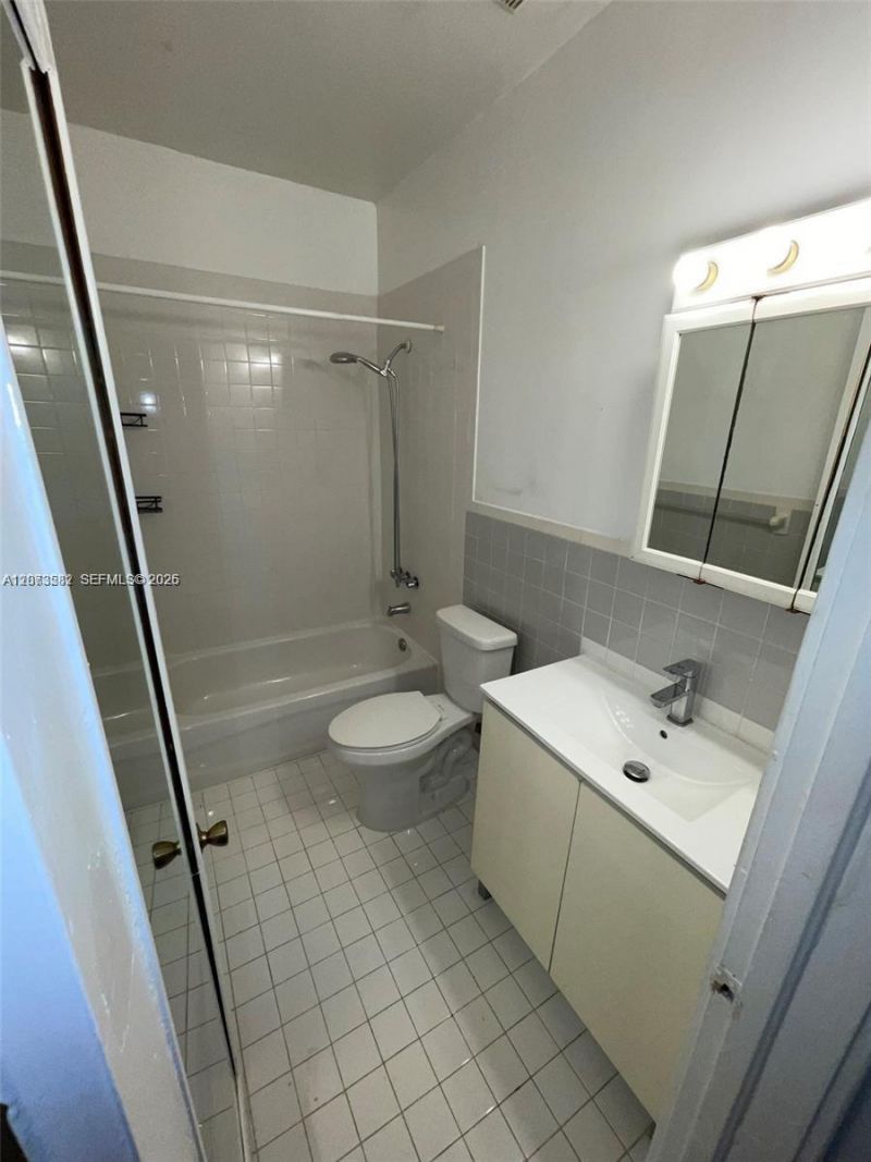 536 14th St, Unit 311, Miami Beach, FL 33139 Photo